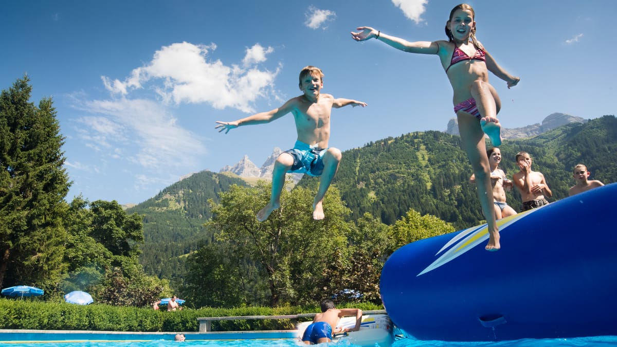 Piscine extérieure du Palladium - Séjourner au Petit Baroudeur